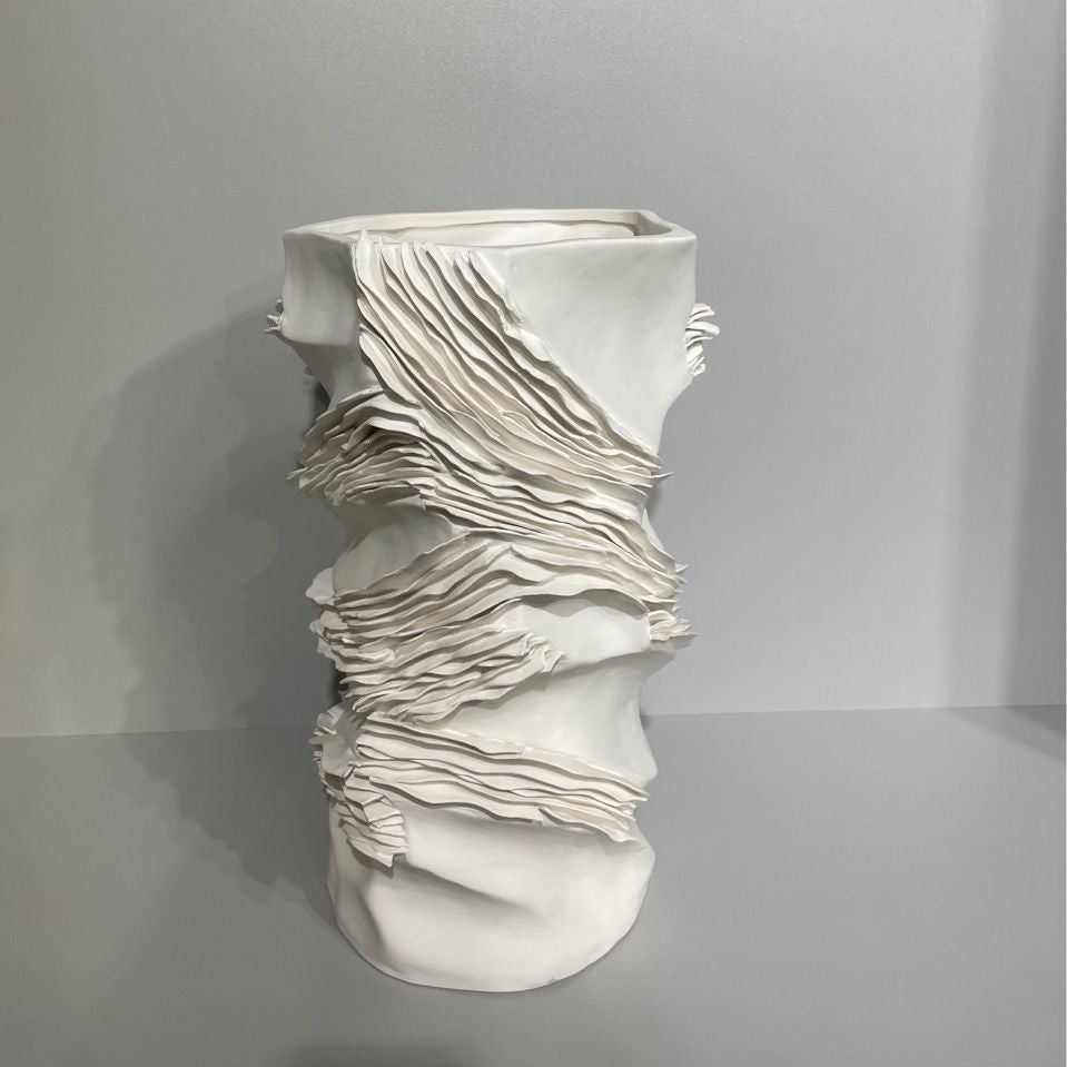 White Textured Ceramic Vase — image 4 of 6 | JIATONG CERAMICS