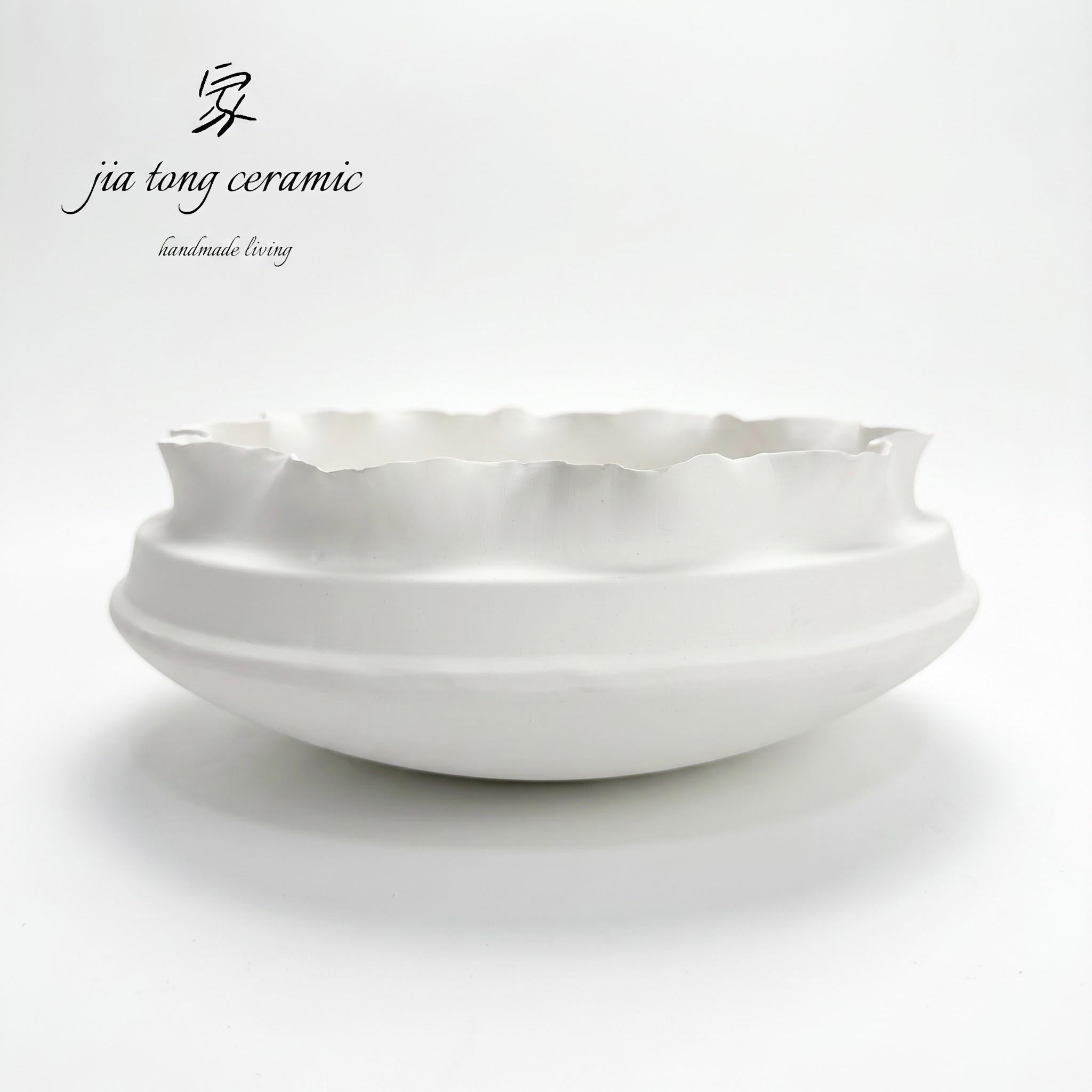 White Wavy Ceramic Bowl & Tray