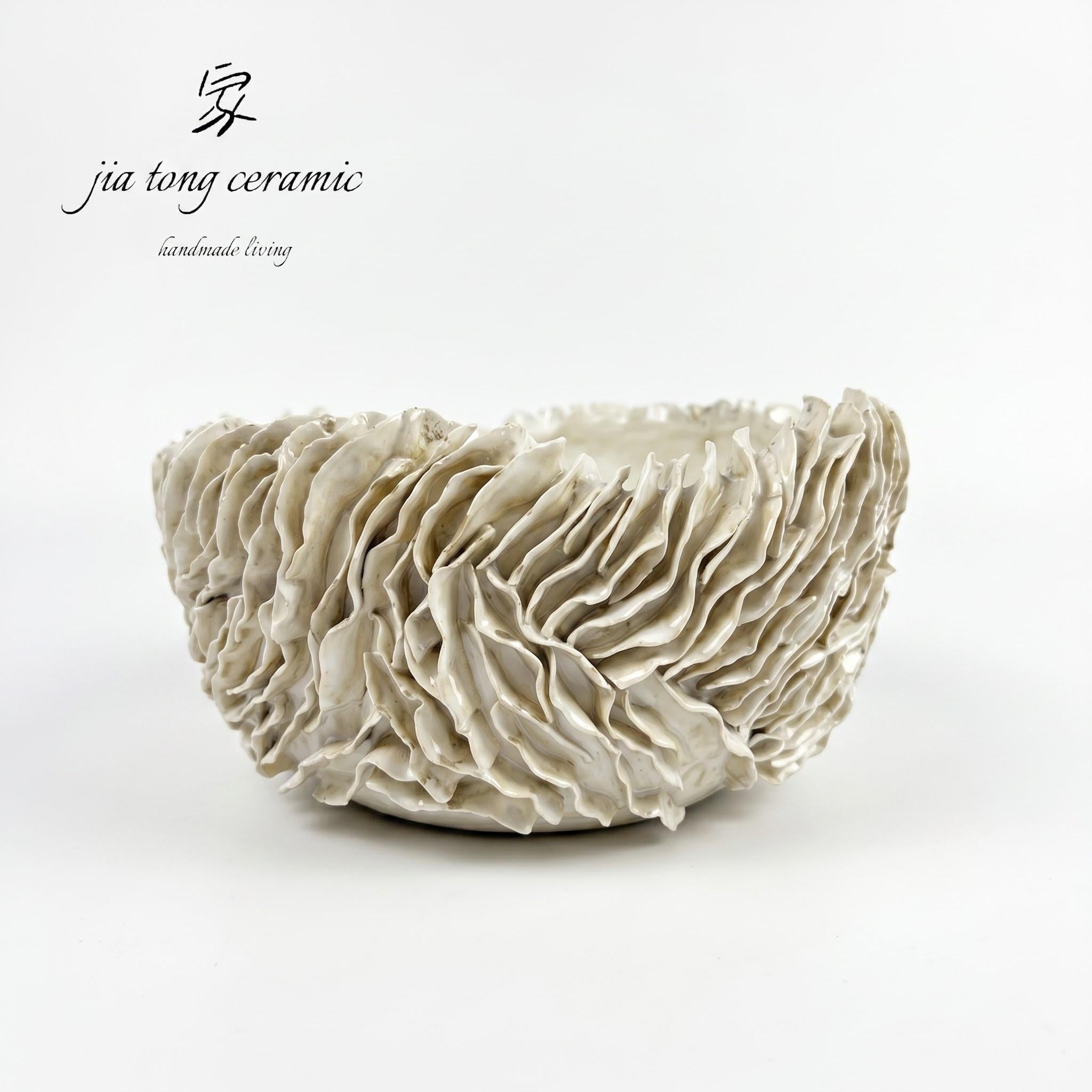 White Ruffled Ceramic Bowl & Tray
