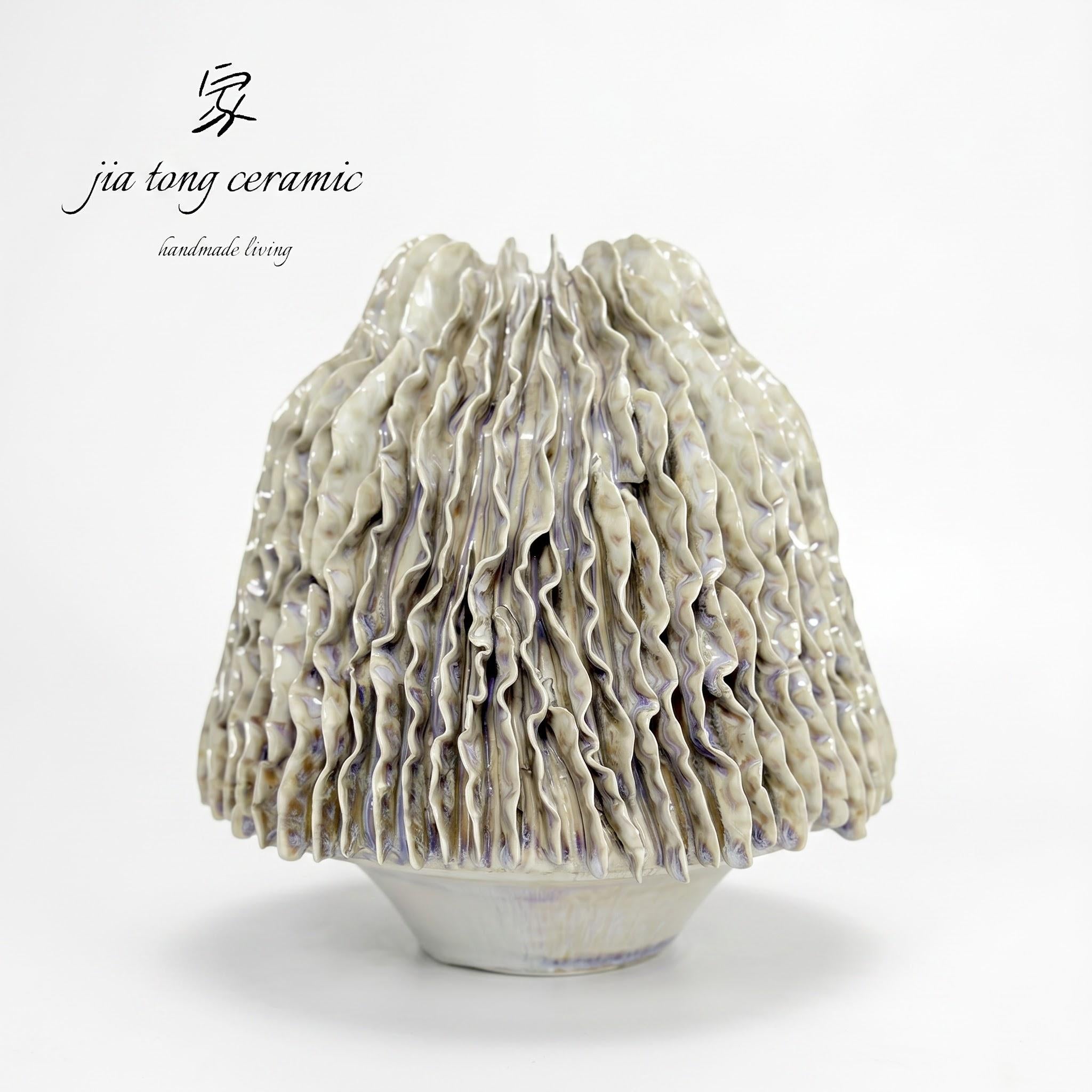 Round Belly Ruffled Ceramic Vase