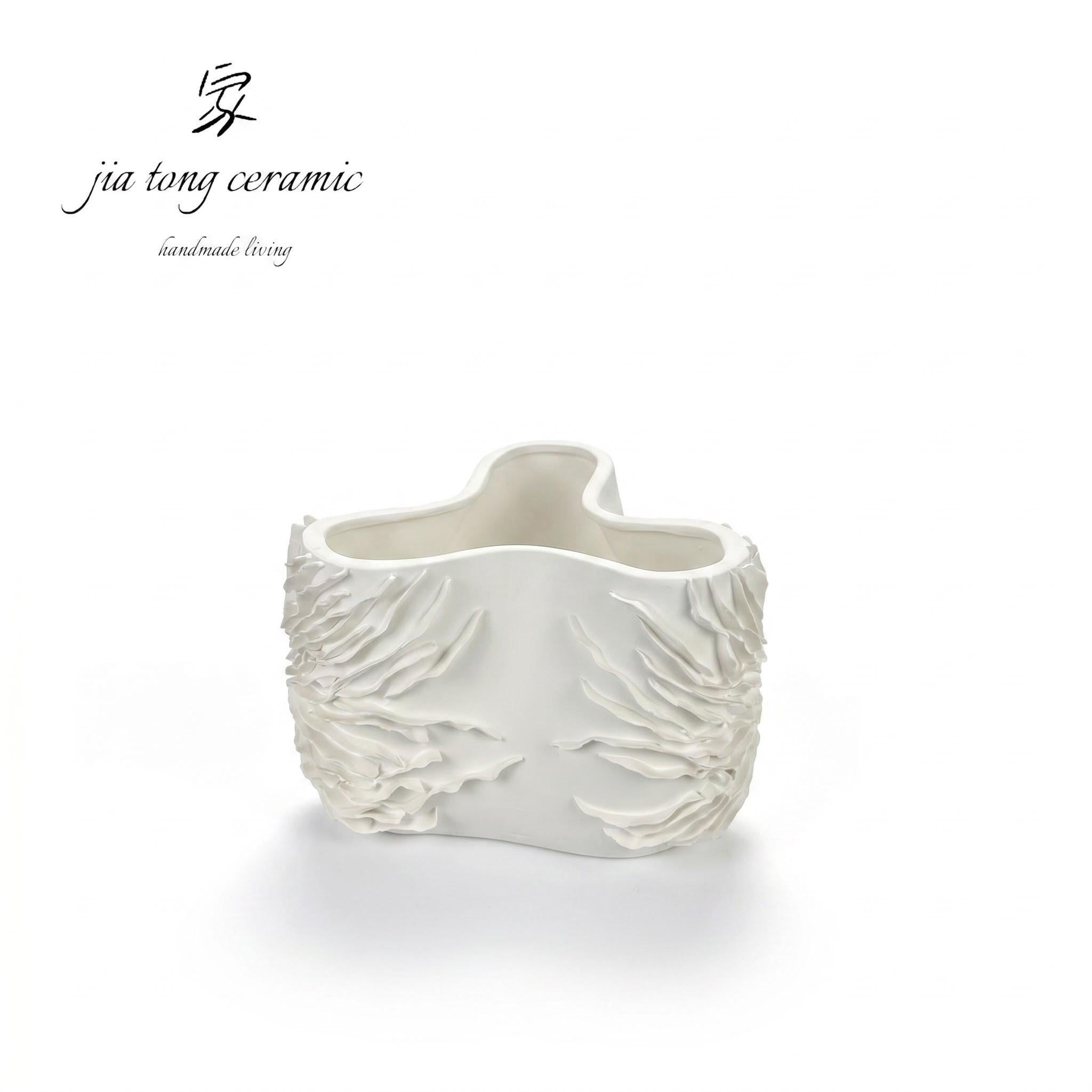 White Wavy Square Ceramic Bowl & Tray
