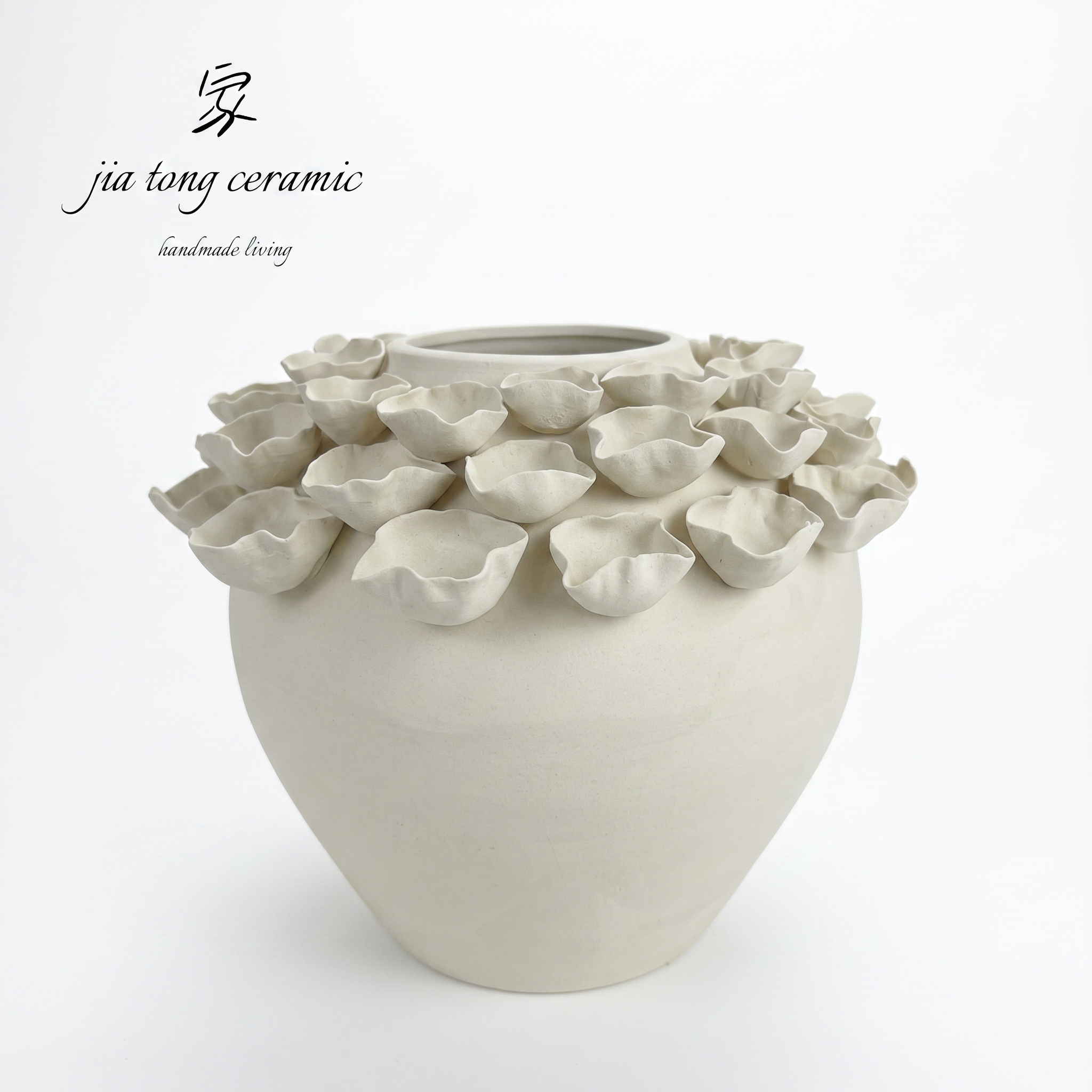 White Round Belly Petal Ceramic Vase