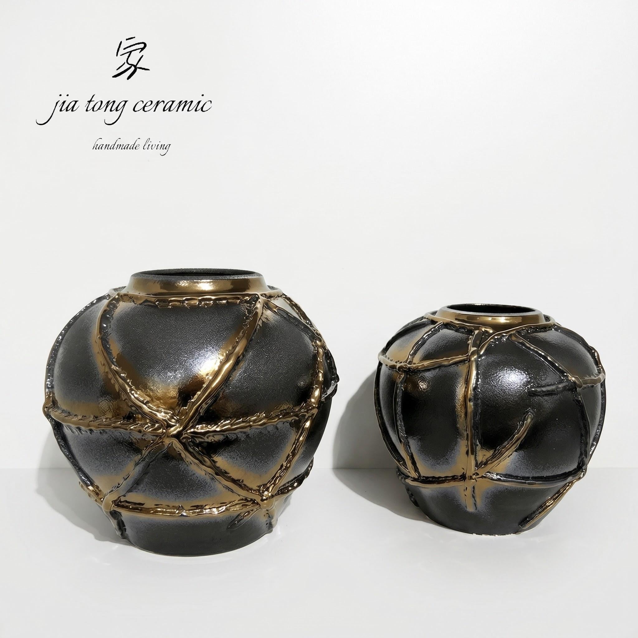 Black and Gold Round Belly Ceramic Decor