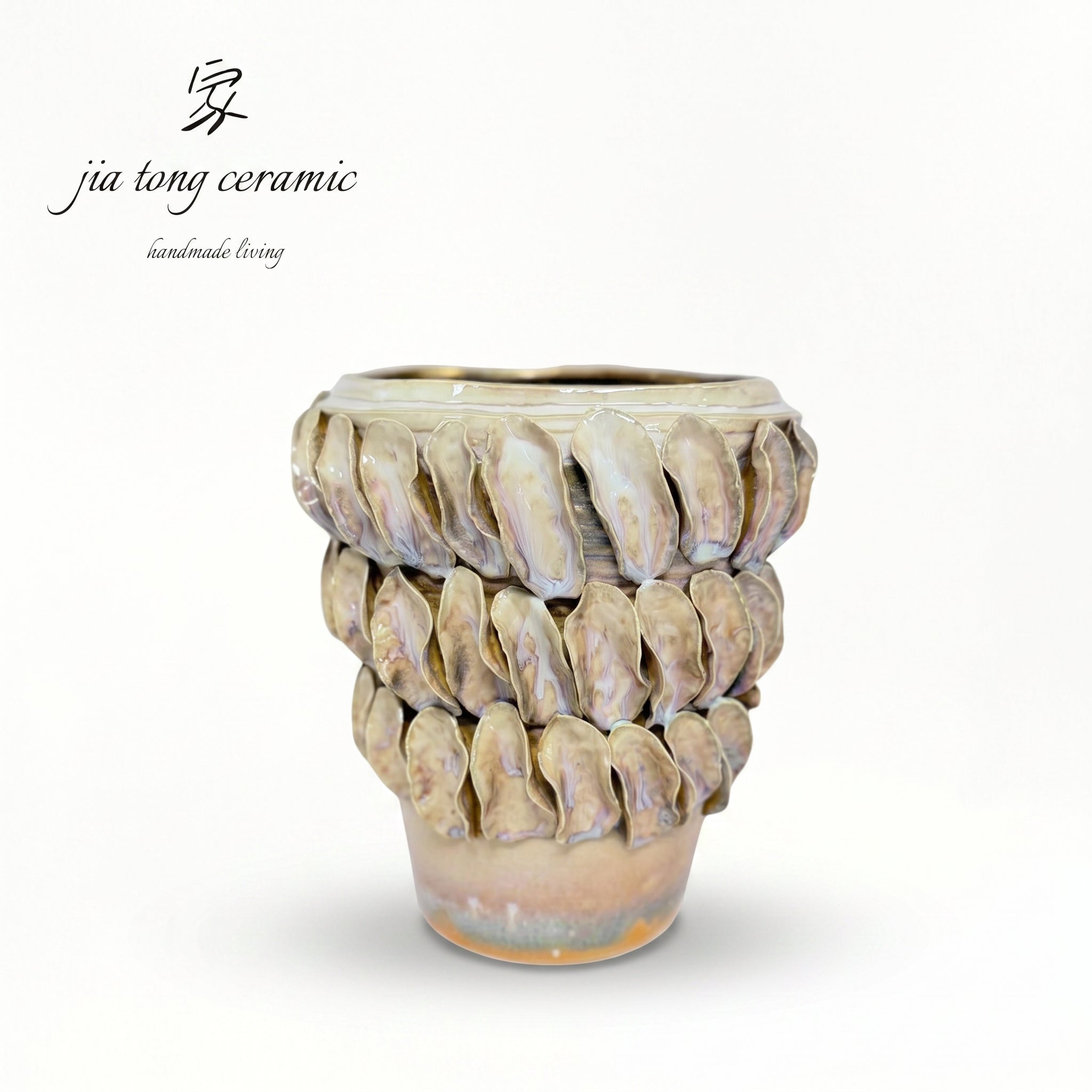 Hand - Pinched Oyster Shell Relief Ceramic Vase, Iridescent Glaze Modern Art Vase for Sample Room Soft Decoration