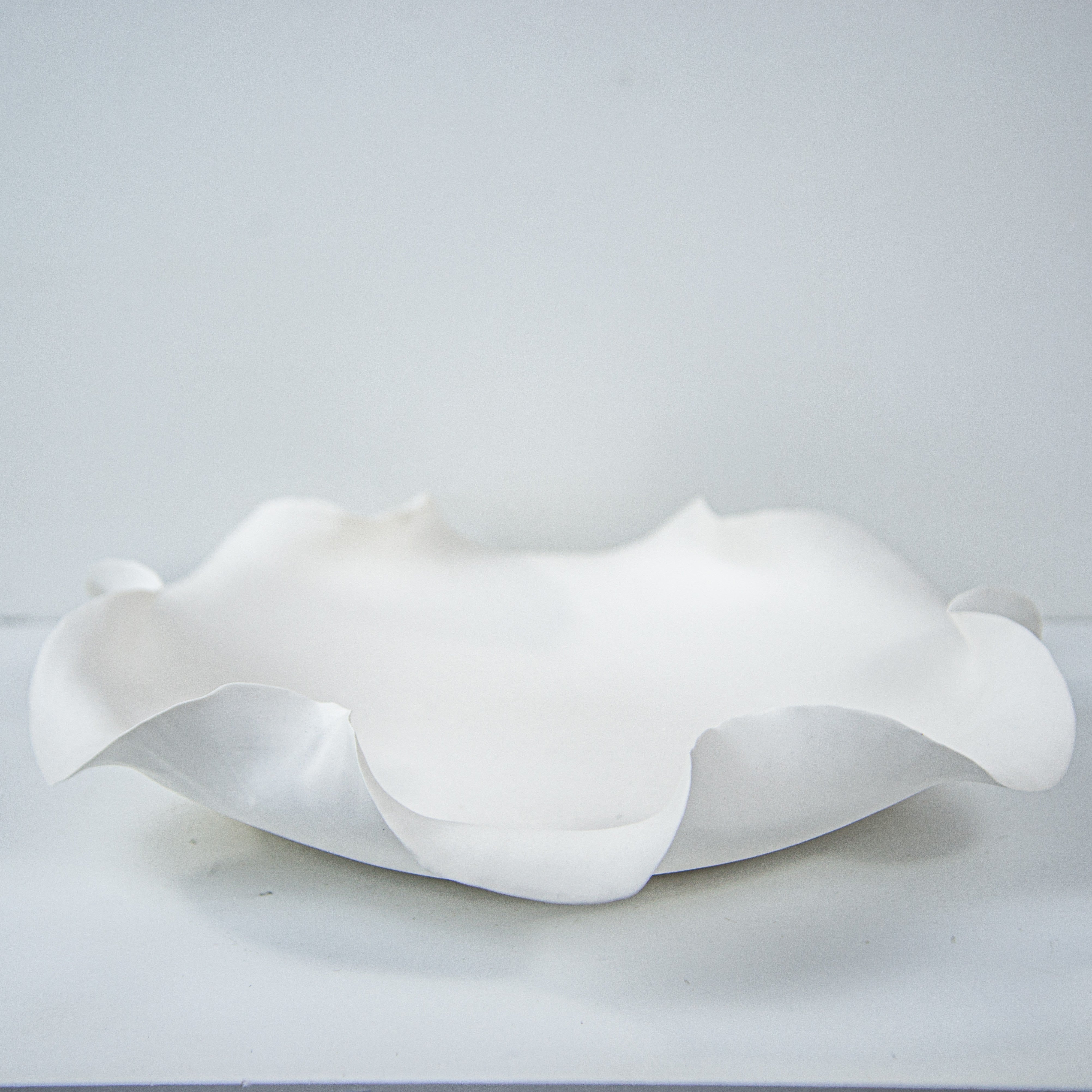 YIMO Handmade White Ceramic Fruit Bowl