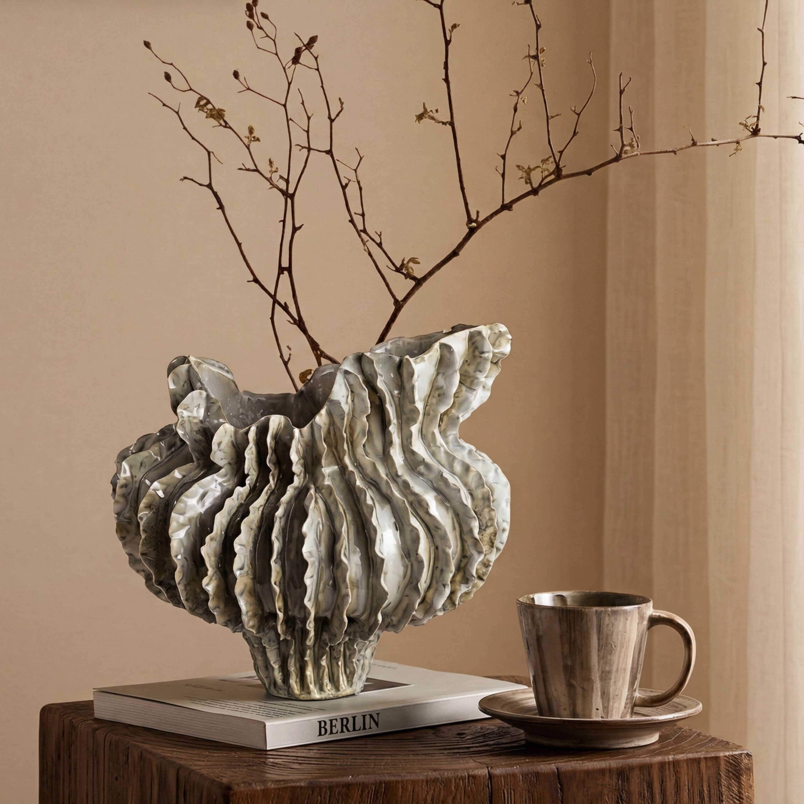 Creative ceramic ornaments ruffle decoration bowls living room light luxury Nordic style home art furnishings