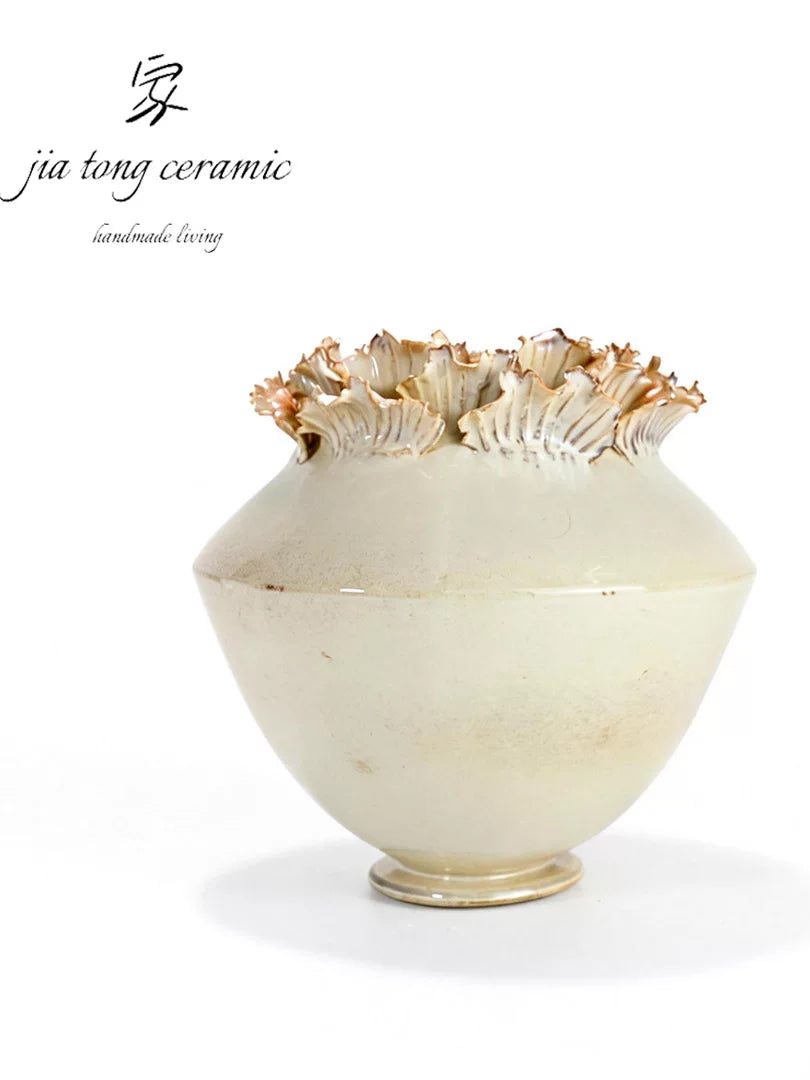 Chinese vintage ceramic vase ruffle shape off-white home decoration ornament