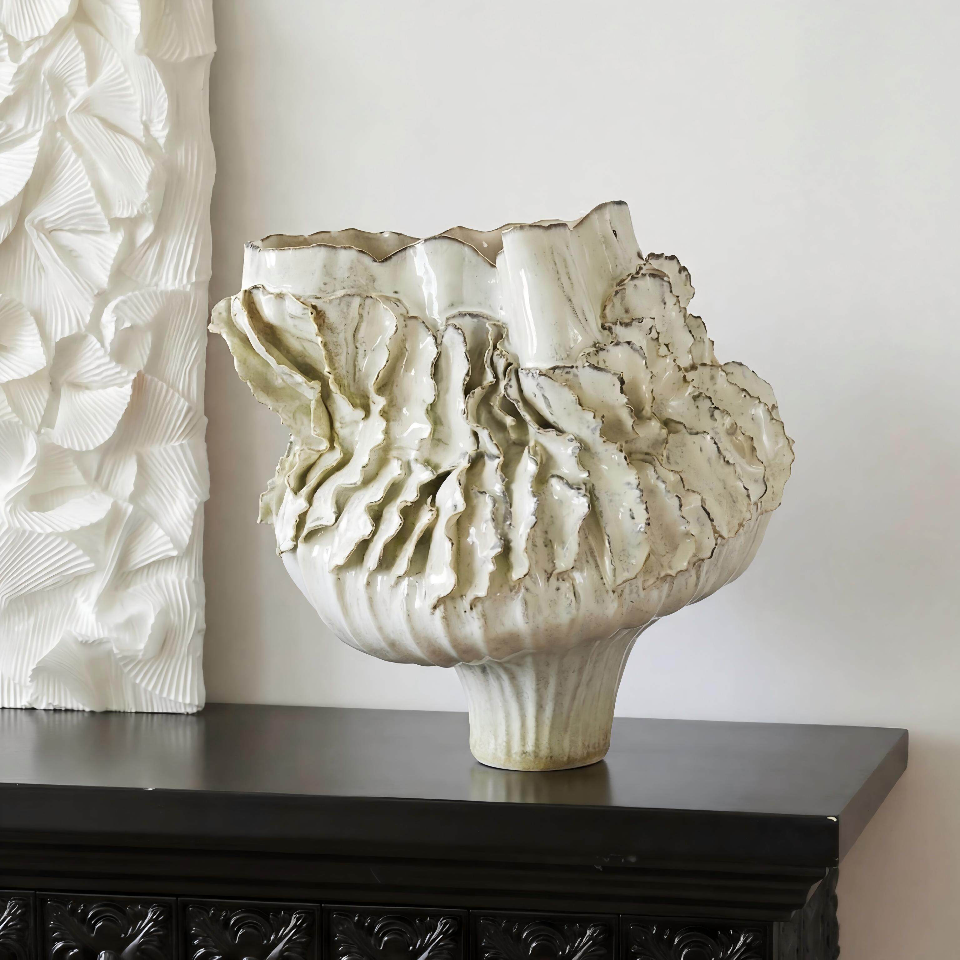 Creative ceramic ornaments ruffle decoration bowls living room light luxury Nordic style home art furnishings