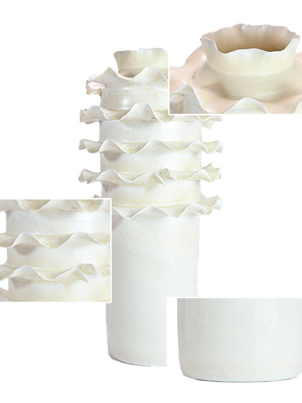 Jiatong handmade ceramic vase, white wavy edge home decoration, retro sweetheart style, high-end sense