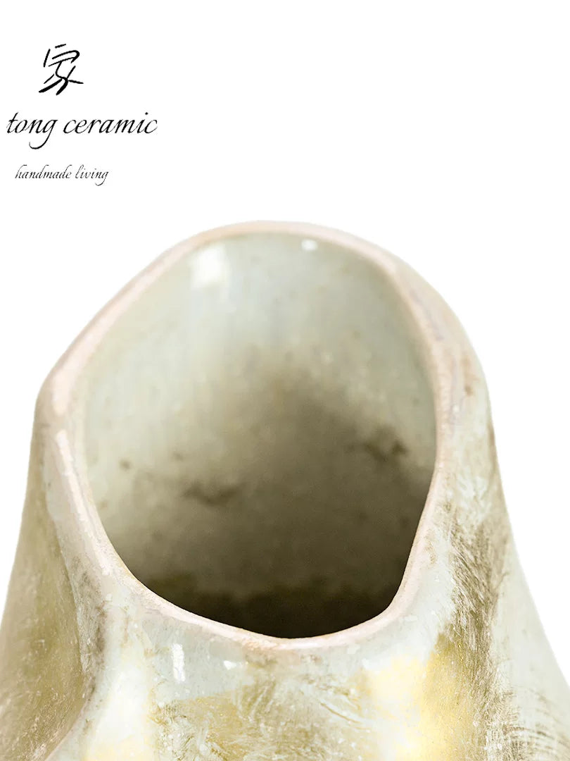 Light luxury ceramic vase creative ornaments Nordic minimalist style home décor pure handmade artwork white vase
