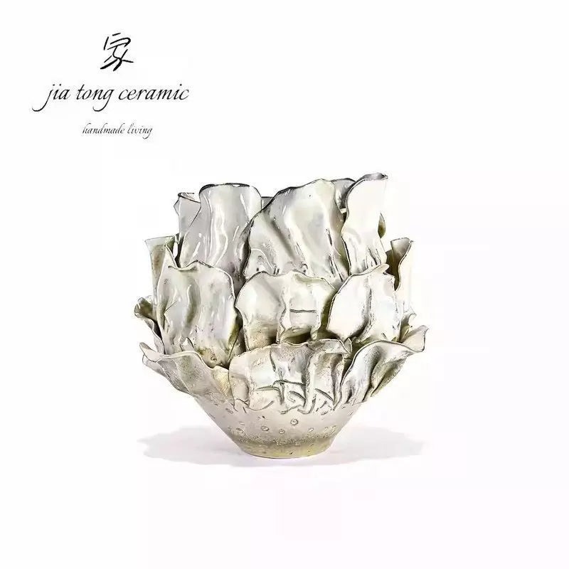 Creative ceramic floral ornaments Nordic light luxury living room TV cabinet display decorations, artwork is purely handmade