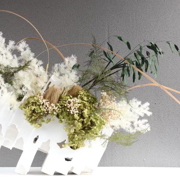 Jiatong modern, simple and creative design, bending flower ornaments, model rooms, hotel and homestay decorations, soft decorations