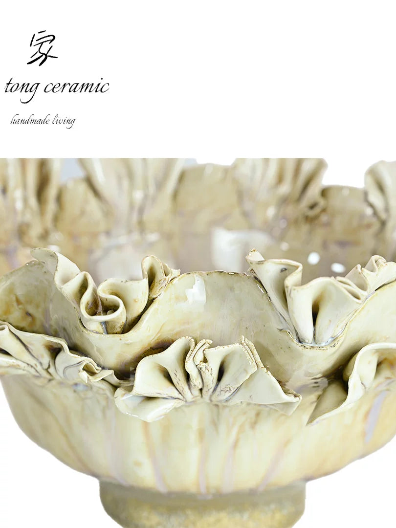 French Romantic style ceramic vase white petal shaped home decoration ornament