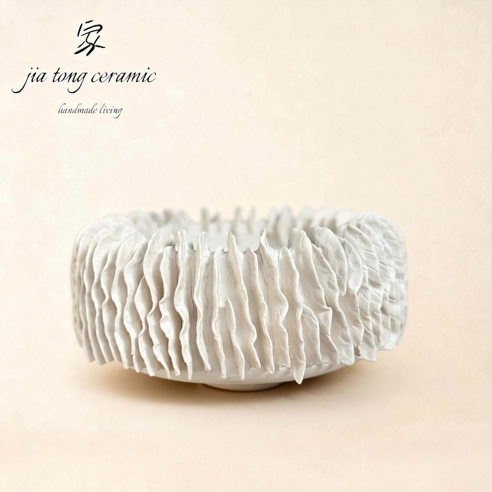 Light luxury special-shaped ceramic flower pot personalized home design style Phalaenopsis flower pot creative ornament flower vase flowing glaze white